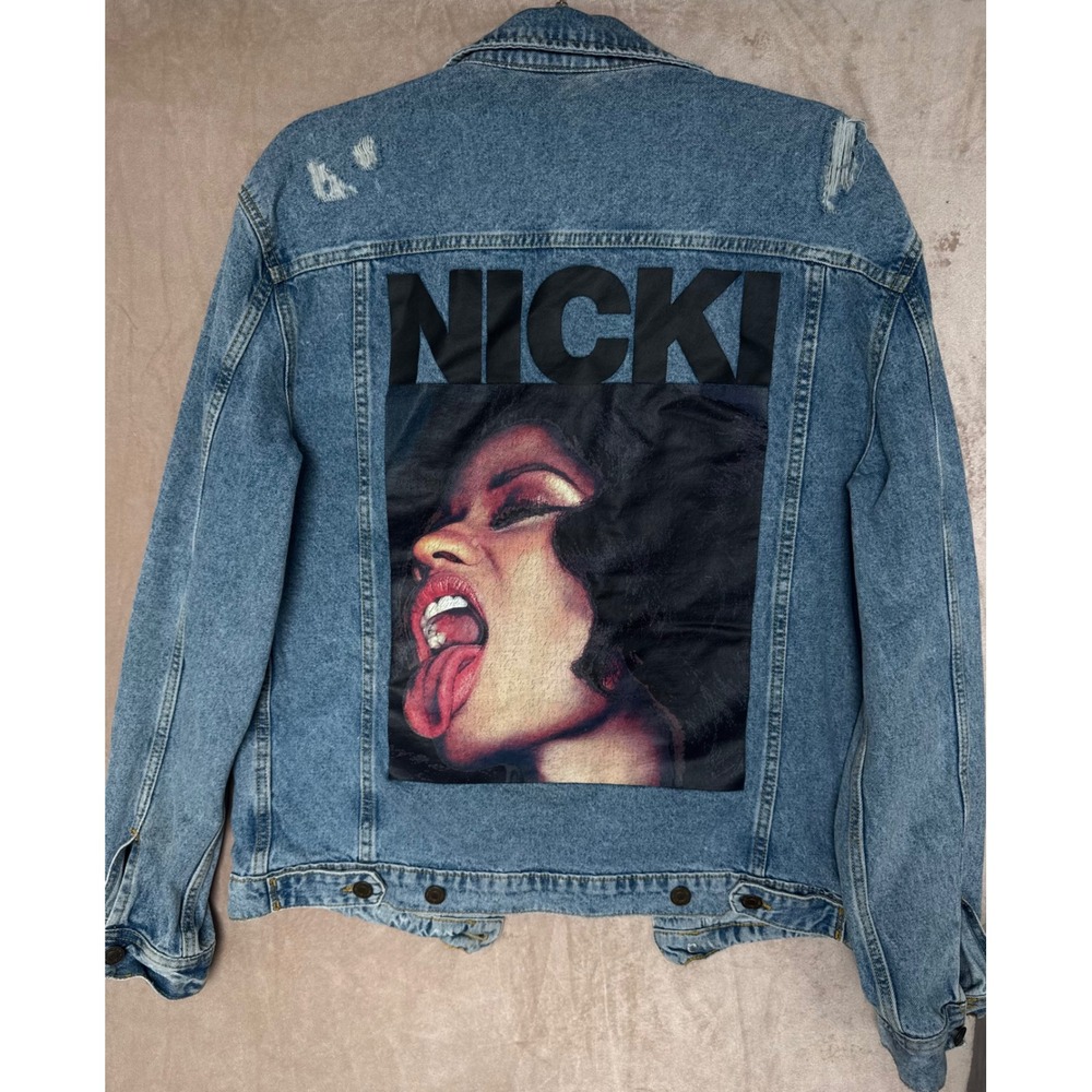 H&M Divided Nicki Minaj Graphic Denim Jacket Distressed Light Wash Blue Medium